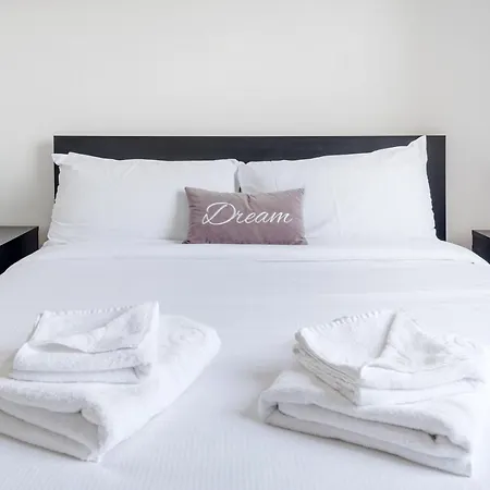 Stunning One Bedroom In Location * London