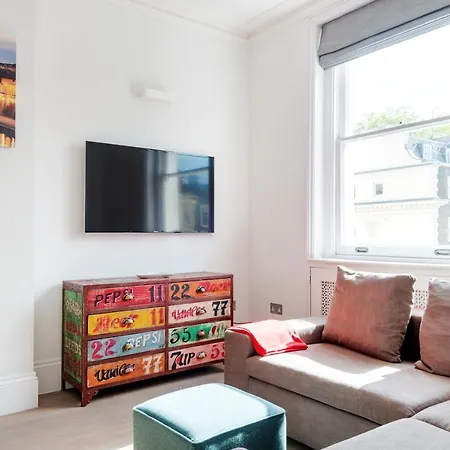 Stunning One Bedroom In Location Apartment
