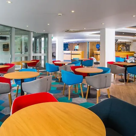 Hotel Holiday Express London-hammersmith By Ihg 3*