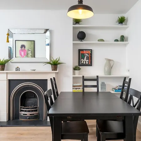 Stylish Flat With Garden In Notting Hill