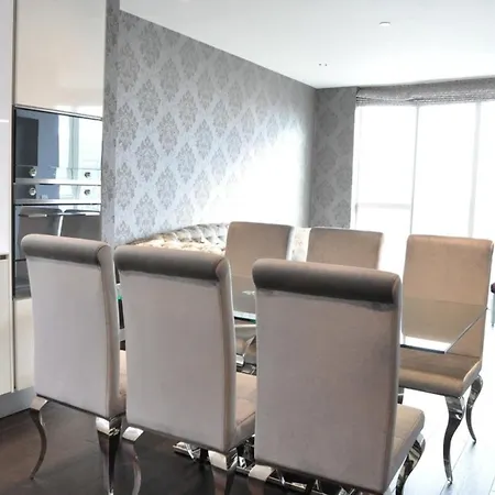 Luxurious 1 Bedroom With Gym And Roof Terrace * London