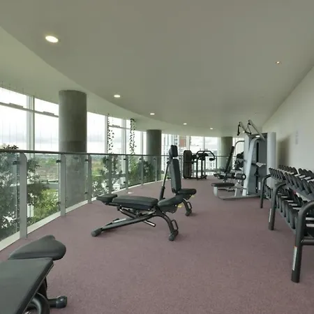 Luxurious 1 Bedroom With Gym And Roof Terrace Apartment *