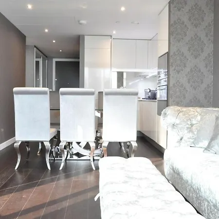 Luxurious 1 Bedroom With Gym And Roof Terrace Apartment