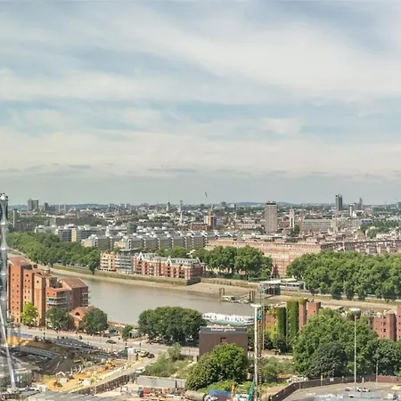 Luxurious 1 Bedroom With Gym And Roof Terrace *