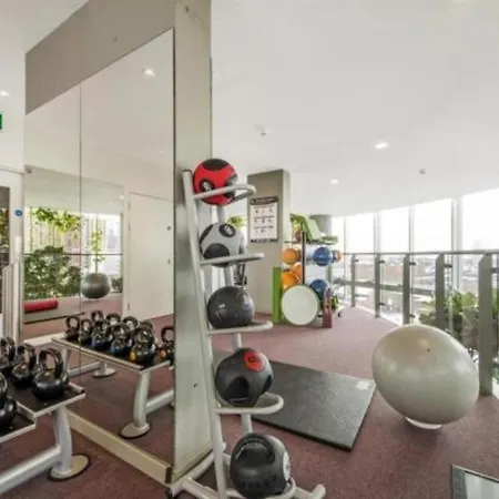 Luxurious 1 Bedroom With Gym And Roof Terrace * London