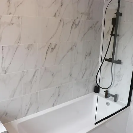 Modern Newgate - Kingsbury Underground, All Local Amenities On Your Doorstep Harrow