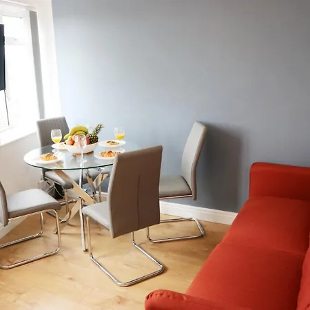 Modern Newgate - Kingsbury Underground, All Local Amenities On Your Doorstep Apartment *