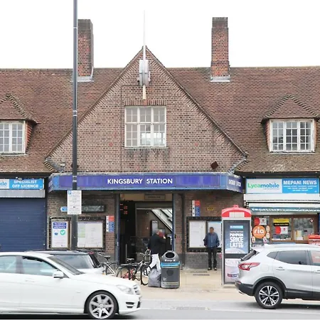 Modern Newgate - Kingsbury Underground, All Local Amenities On Your Doorstep