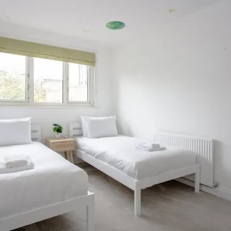 Spacious 3 Bedroom With Large Balcony Apartment