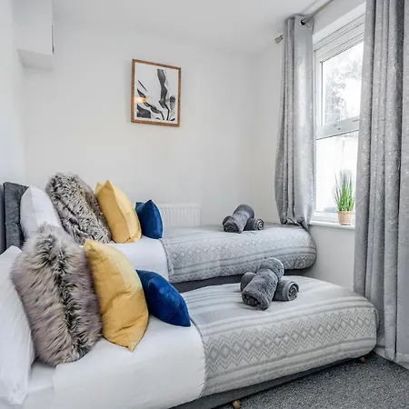 Stunning 2-bed Apt - Free Parking - Camden - - Zoo - Shop - Events Apartment *