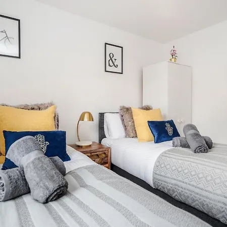 Stunning 2-bed Apt - Free Parking - Camden - - Zoo - Shop - Events Apartment