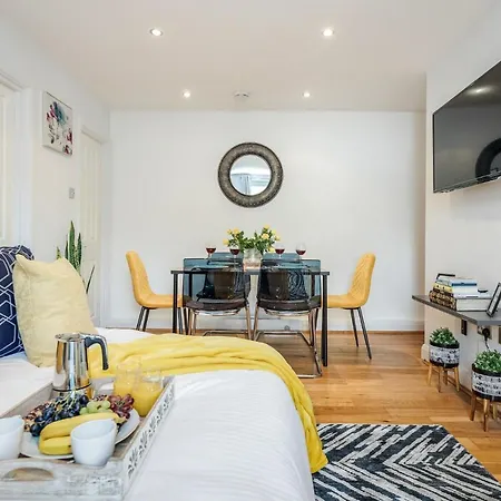 Stunning 2-bed Apt - Free Parking - Camden - - Zoo - Shop - Events *