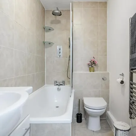 Apartment Stunning 2-bed Apt - Free Parking - Camden - - Zoo - Shop - Events