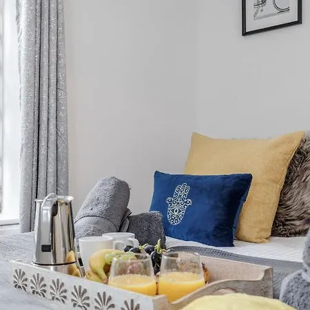 Apartment Stunning 2-bed Apt - Free Parking - Camden - - Zoo - Shop - Events London