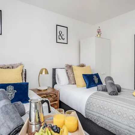 Apartment Stunning 2-bed Apt - Free Parking - Camden - - Zoo - Shop - Events *