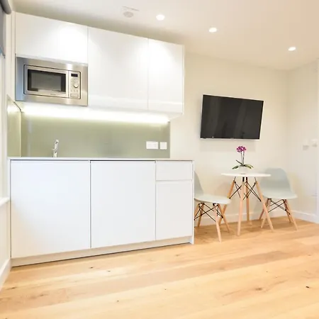 Earls Court East Serviced By Stayprime 3*