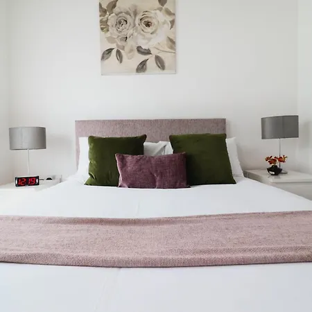 Barking,dagenham Leisure And Contractors * Barking (Greater London)