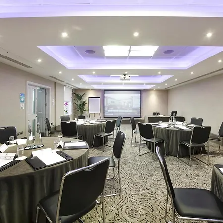 Gem Langham Court Szálloda 4*