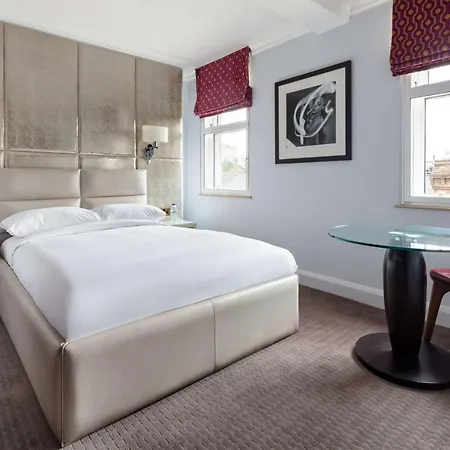 Hotel Radisson Blu Hotel, Mercer Street London