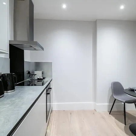 Queensberry Place By Stayo Apartment London