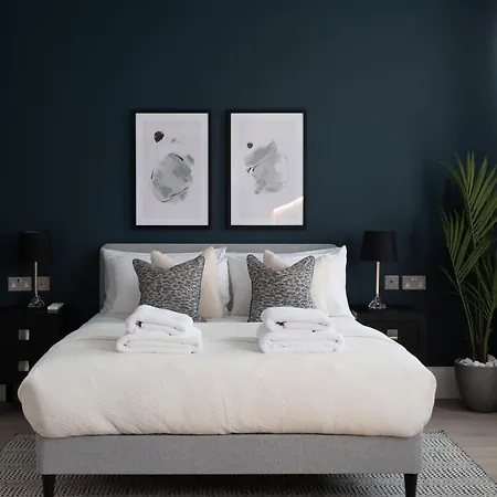 Queensberry Place By Stayo Apartment