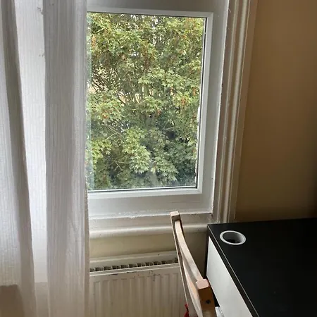 Guest house Cama Box Finsbury Park *