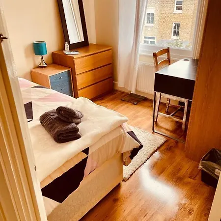 Cama Box Finsbury Park *