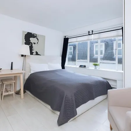 Flat At Paddington Zone 1 *