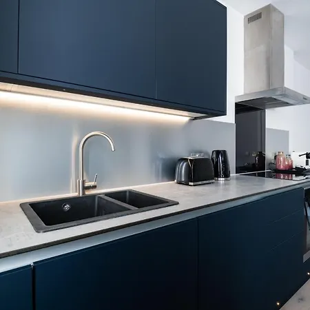 Queensberry Place By Stayo * London