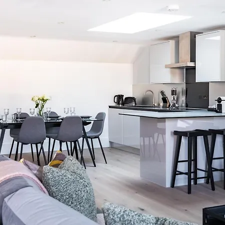 Apartment Queensberry Place By Stayo