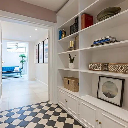 Joivy Stunning 3 Bed,2 Bath House With Roof Terrace In Chelsea Apartment *