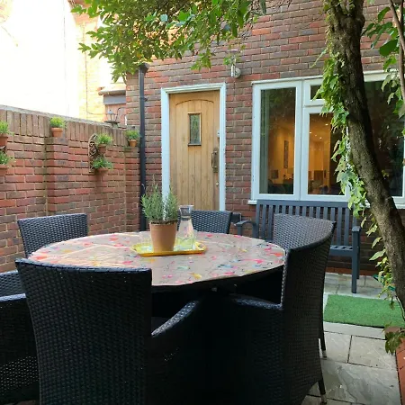 Notting Hill 3br Townhouse With Ensuite Bathrooms - Ideal For Families Holiday home
