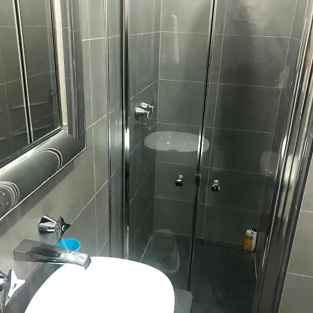 South Kensington X4, * London