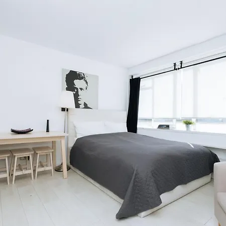 Flat At Paddington Zone 1 *