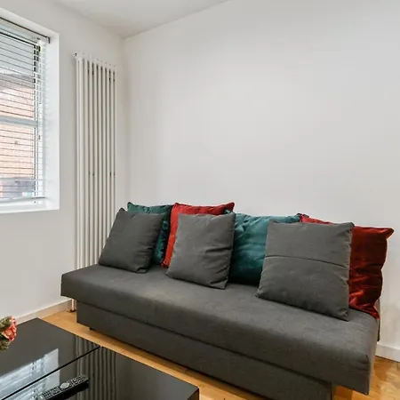 Camberwell Modern Deluxe 1 Bedroom