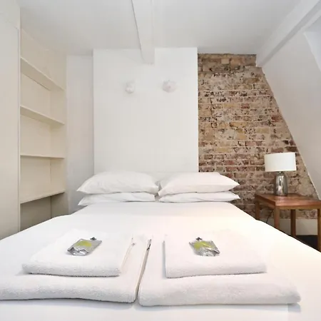 Soho, Piccadilly & Chinatown - Two Bedroom & Two Double Beds * Londra