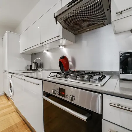 Camberwell Modern Deluxe 1 Bedroom Apartment London