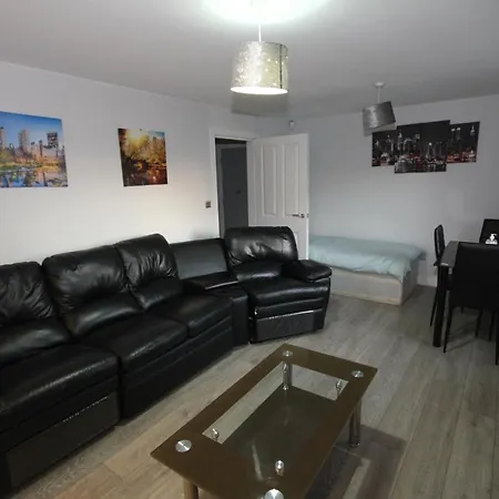 Holden Court -apt 4 West Drayton (Middlesex)
