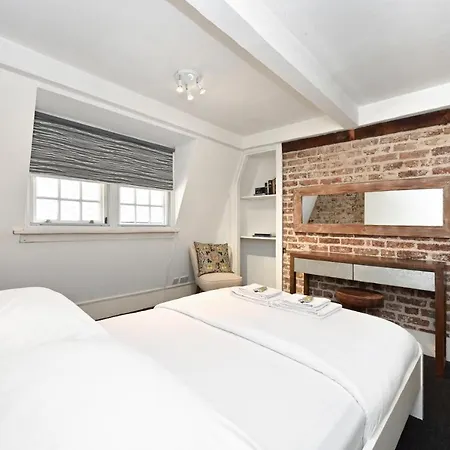 Soho, Piccadilly & Chinatown - Two Bedroom & Two Double Beds *