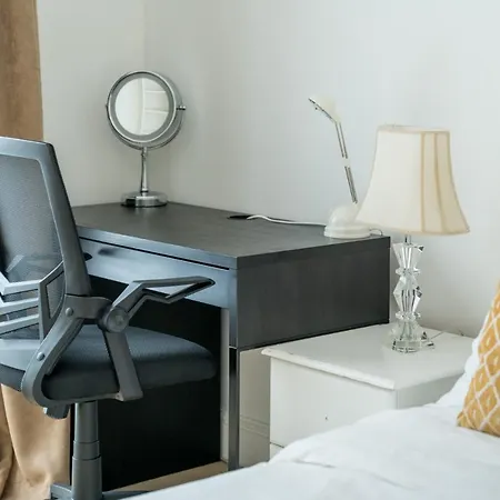 Crossharbour Canary Wharf 2 Bed Duplex Apartamento Londres