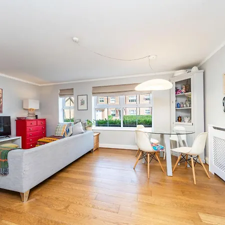 Pass The Keys Bright & Spacious Flat In Trendy East Dulwich Appartement Londen