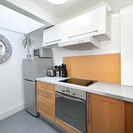 Soho, Piccadilly & Chinatown - Two Bedroom & Two Double Beds