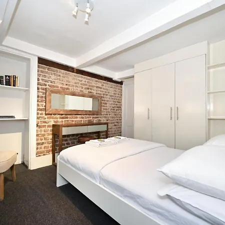 Soho, Piccadilly & Chinatown - Two Bedroom & Two Double Beds