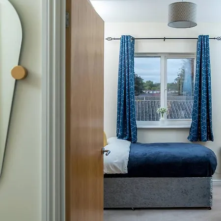 Cozy 2 Bed Flat Walking Distance From Excel *
