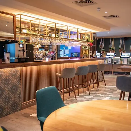 The Corner 3*