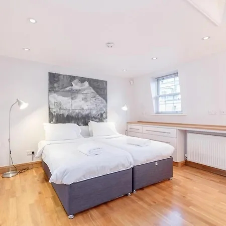 Beautiful 1 Bedroom In Victoria *