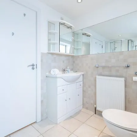 Apartment Beautiful 1 Bedroom In Victoria