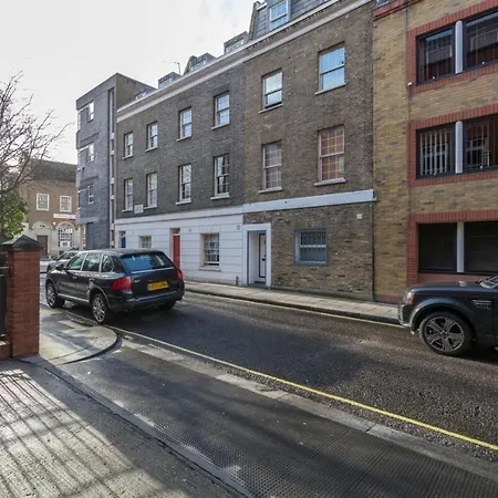 Beautiful 1 Bedroom In Victoria *