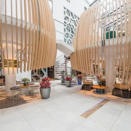 Novotel London Heathrow Airport T1 T2 And T3 Hotel Hayes (Greater London)
