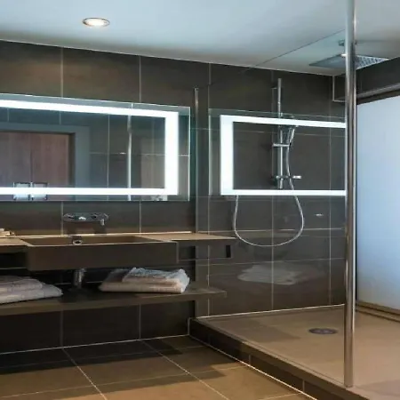 Novotel London Heathrow Airport T1 T2 And T3 Hayes (Greater London)